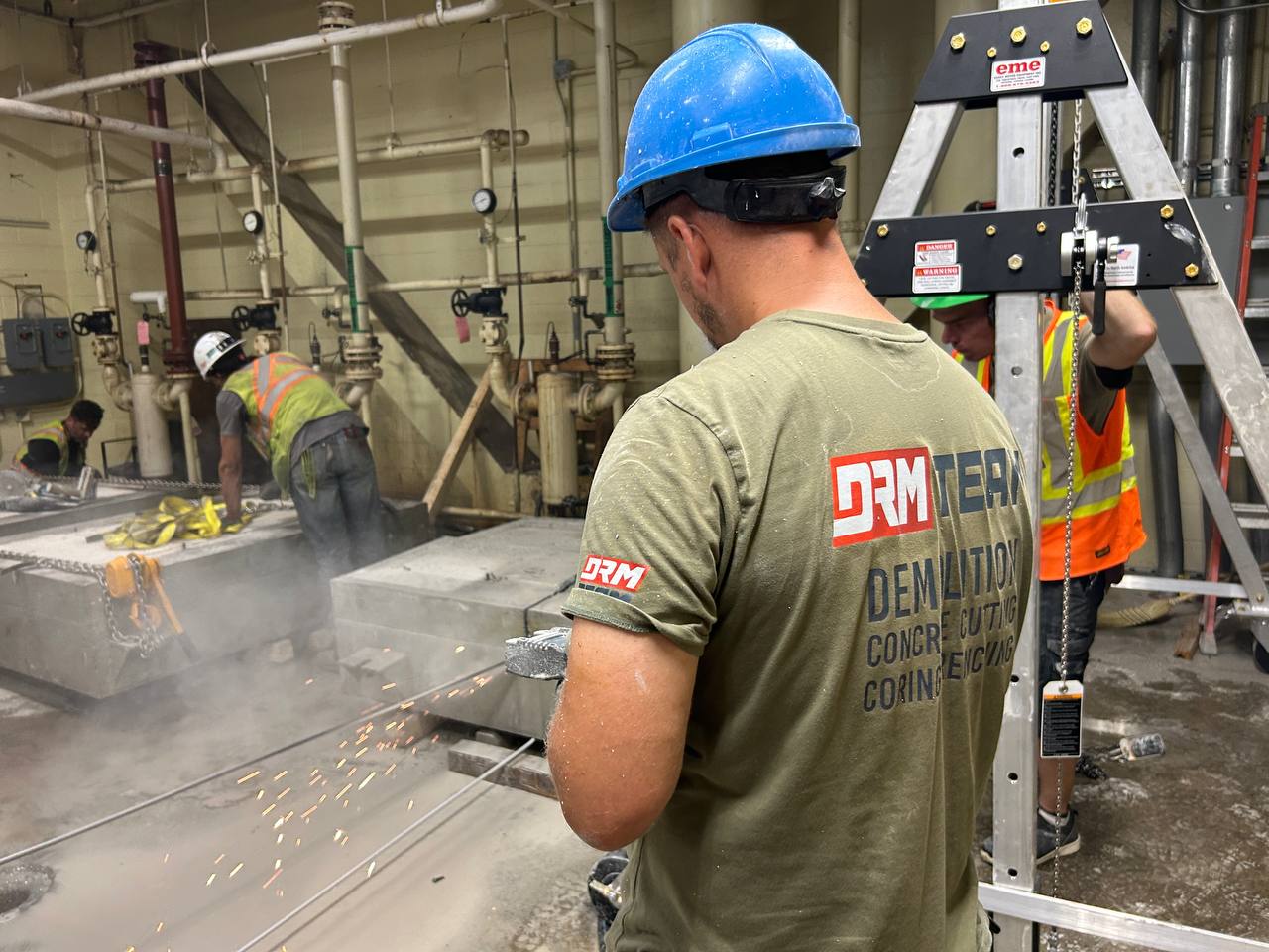 diamond wire sawing setup for reinforced concrete foundation.jpeg